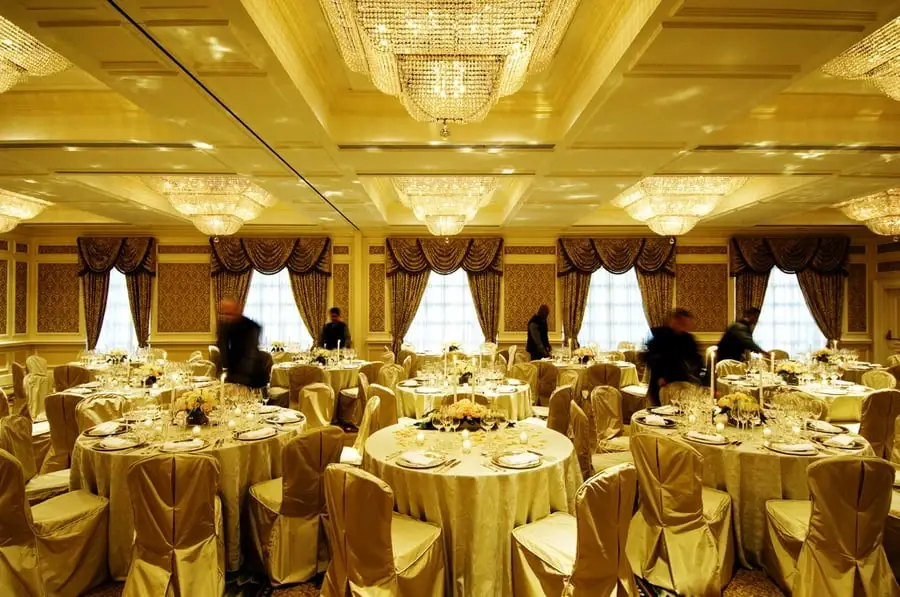 Luxurious dining room in a hotel with custom drapery by BTX.