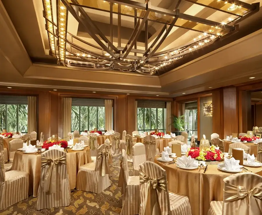 BTX outfitted a hotel in Bangkok with luxury, custom drapery for their dining room.